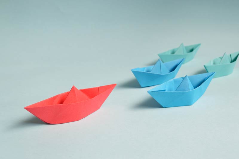 boats with red leader